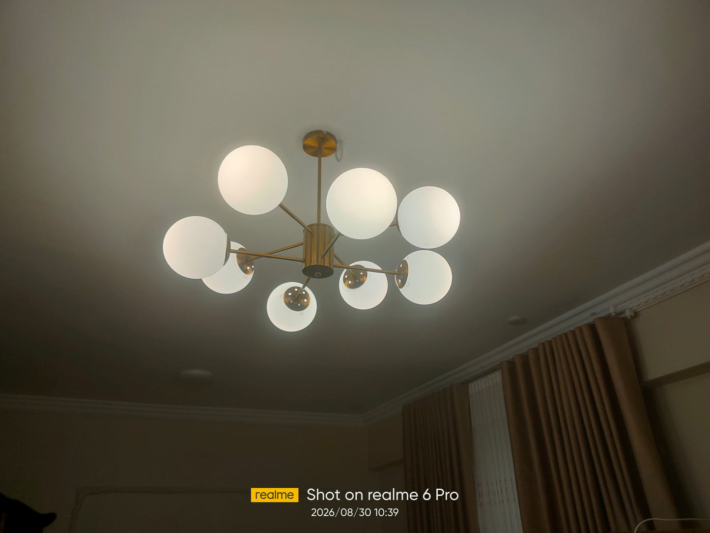 Chandelier - 8 pols - pendants
