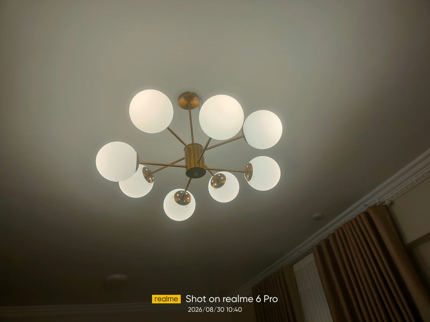 Chandelier - 8 pols - pendants